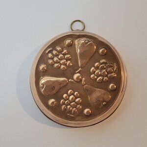 ANTIQUE SCANDINAVIAN TIN-LINED COPPER FRUIT MOLD With Brass Ring